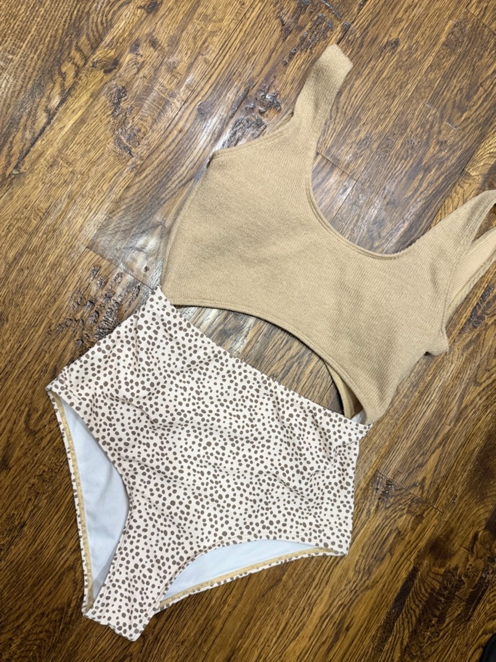 🆕 Ribbed Tan Scoop One-Piece (4) Swimsuit with Speckled Cream Bottom
